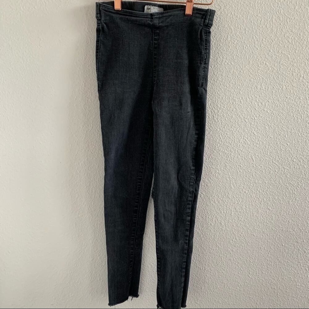 Free People Black Pull On Skinny Jeans Elastic Waist 25